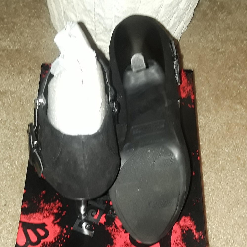 Booties - Picture 3 of 5